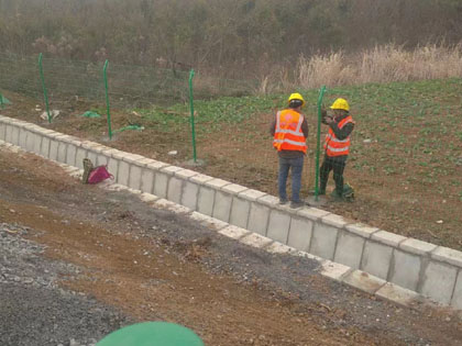 公路护栏
